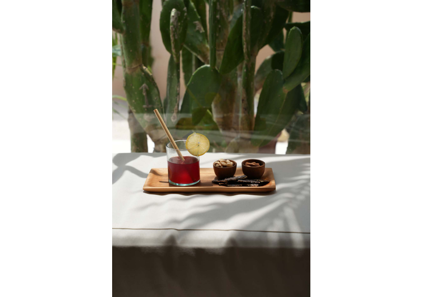 L'assiette à sushi en racine de teck - M