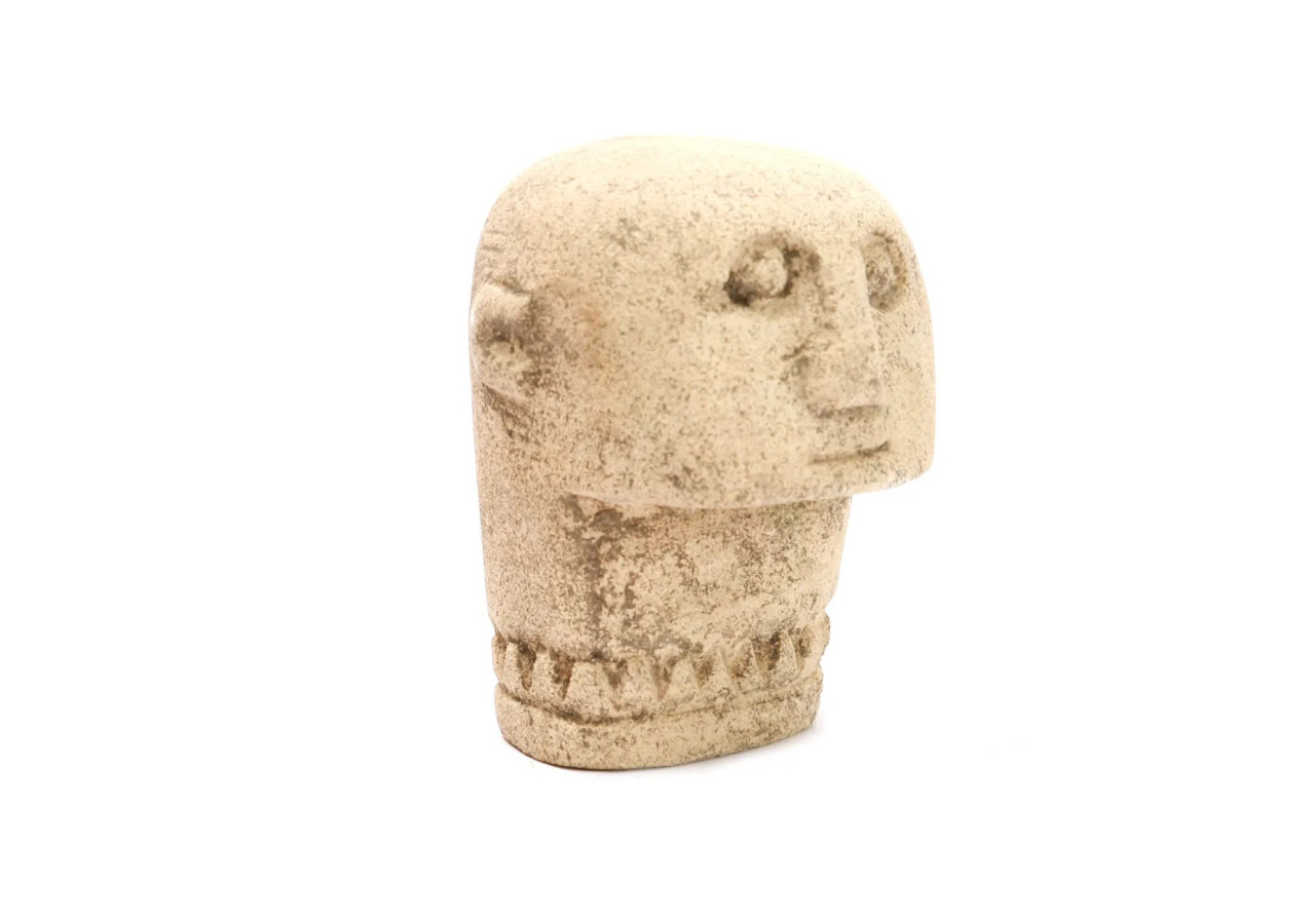 La statue en pierre de Sumba 09