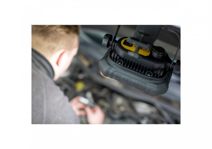 PROJECTEUR RECHARGEABLE - 1 000 LUMENS - FATMAX - FMHT81507-1 - Stanley