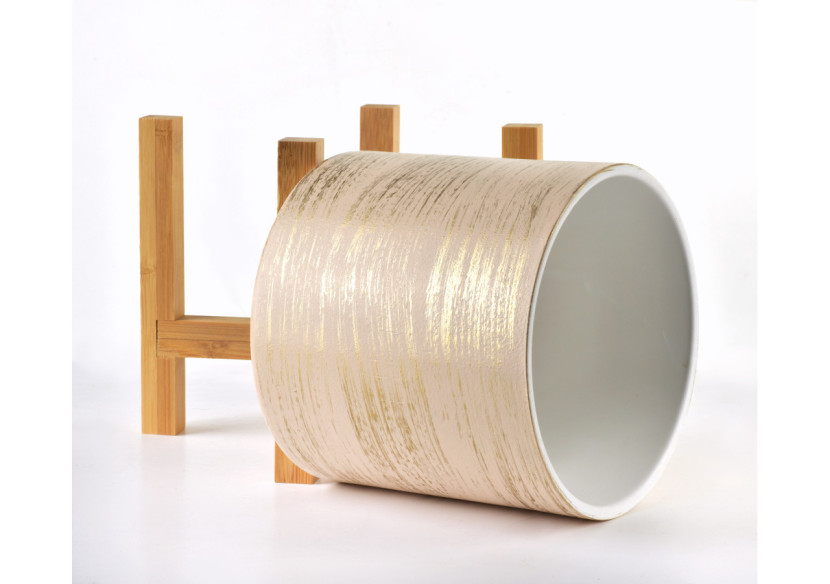 Cache-pot AVA - 12,5x12,5xH:11,7cm sur support en acacia doré - HTYE0504 - Mondex