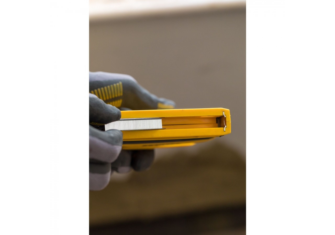 AGRAFEUSE-CLOUEUSE REVERSE SQUEEZE FATMAX - FMHT0-80551 - Stanley