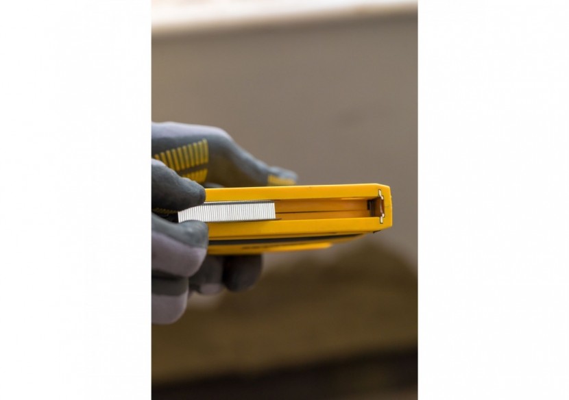 AGRAFEUSE-CLOUEUSE REVERSE SQUEEZE FATMAX - FMHT0-80551 - Stanley