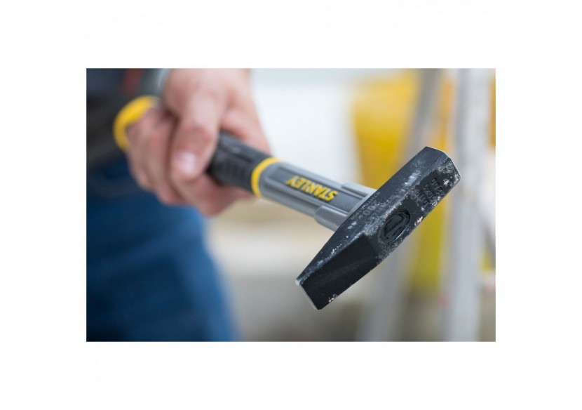 MARTEAU DE SERRURIER MANCHE FIBRE DE VERRE 200G - STHT0-51906 - Stanley