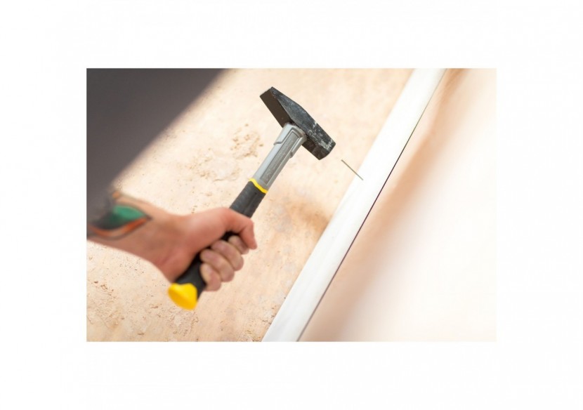 MARTEAU DE SERRURIER MANCHE FIBRE DE VERRE 500G - STHT0-51908 - Stanley