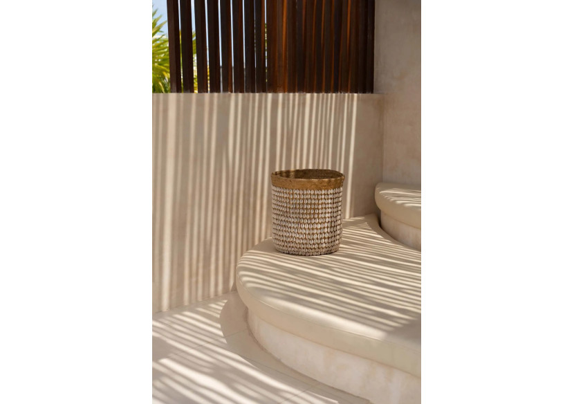 Panier Pandan n°1 - Fait Main avec Coquillages - BAEX007NW - Bazar Bizar Panier Pandan n°1 - Fait Main avec Coquillages - BAEX007NW - Bazar Bizar