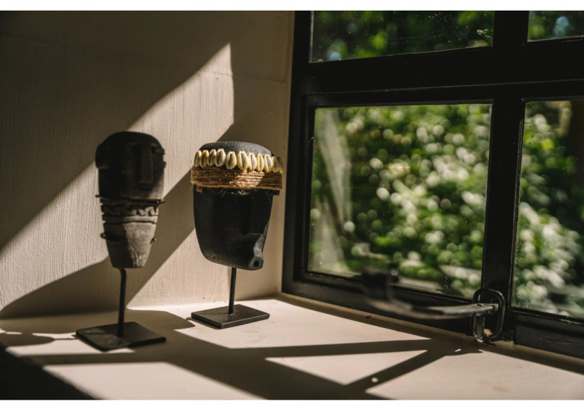 Statue en Pierre Sumba n°35 - Sculptée à la main en grès - BAHRA035 - Bazar Bizar