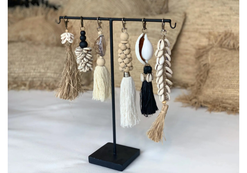 Porte-clés Kubu - Noir Naturel avec Coquillage - BALE076WB - Bazar Bizar