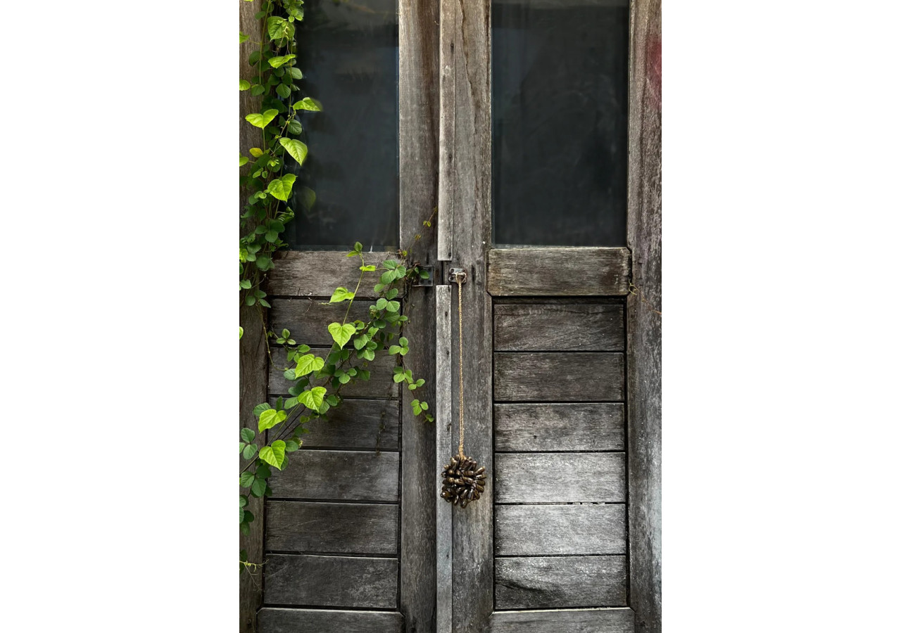 Tassel en Coquillage Marron - Artisanat Balinais - BALE048Br - Bazar Bizar