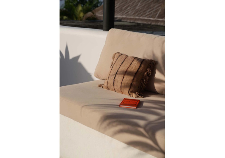 Housse de Coussin The Oh My Gee - Beige Noir - 40x40cm - INIE001BeB-40x40 - Bazar Bizar 2