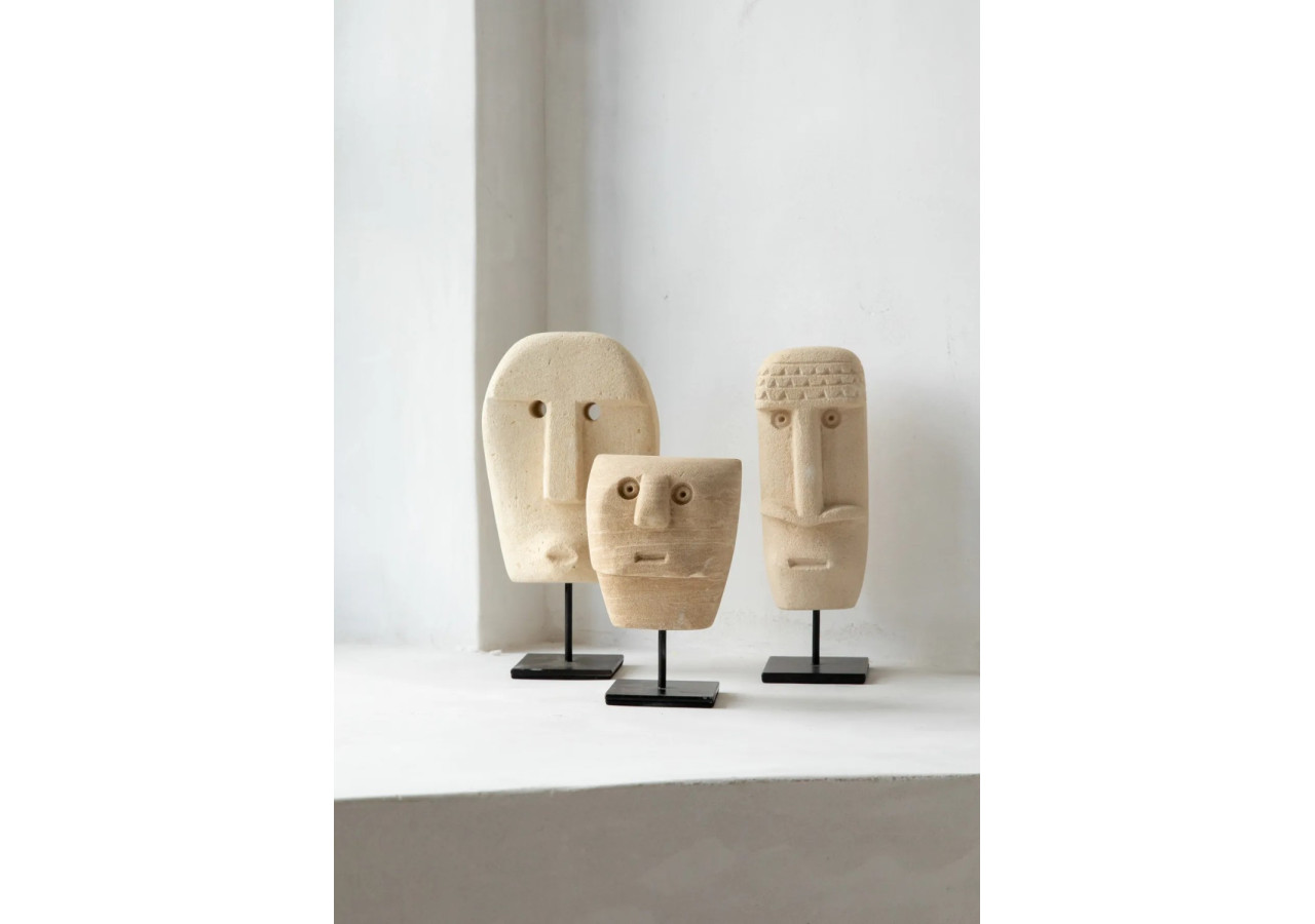 Statue en Pierre Sumba n°23 sur Socle - Artisanat Indonésien Unique - BAHRA023 - Bazar Bizar