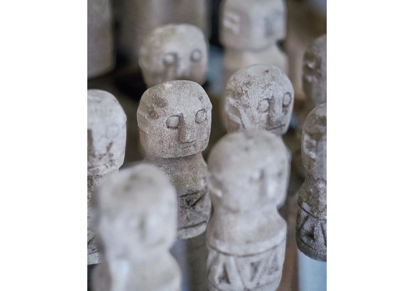 Homme en Pierre Sumba - Naturel - Petit - BA006A-S - Bazar Bizar