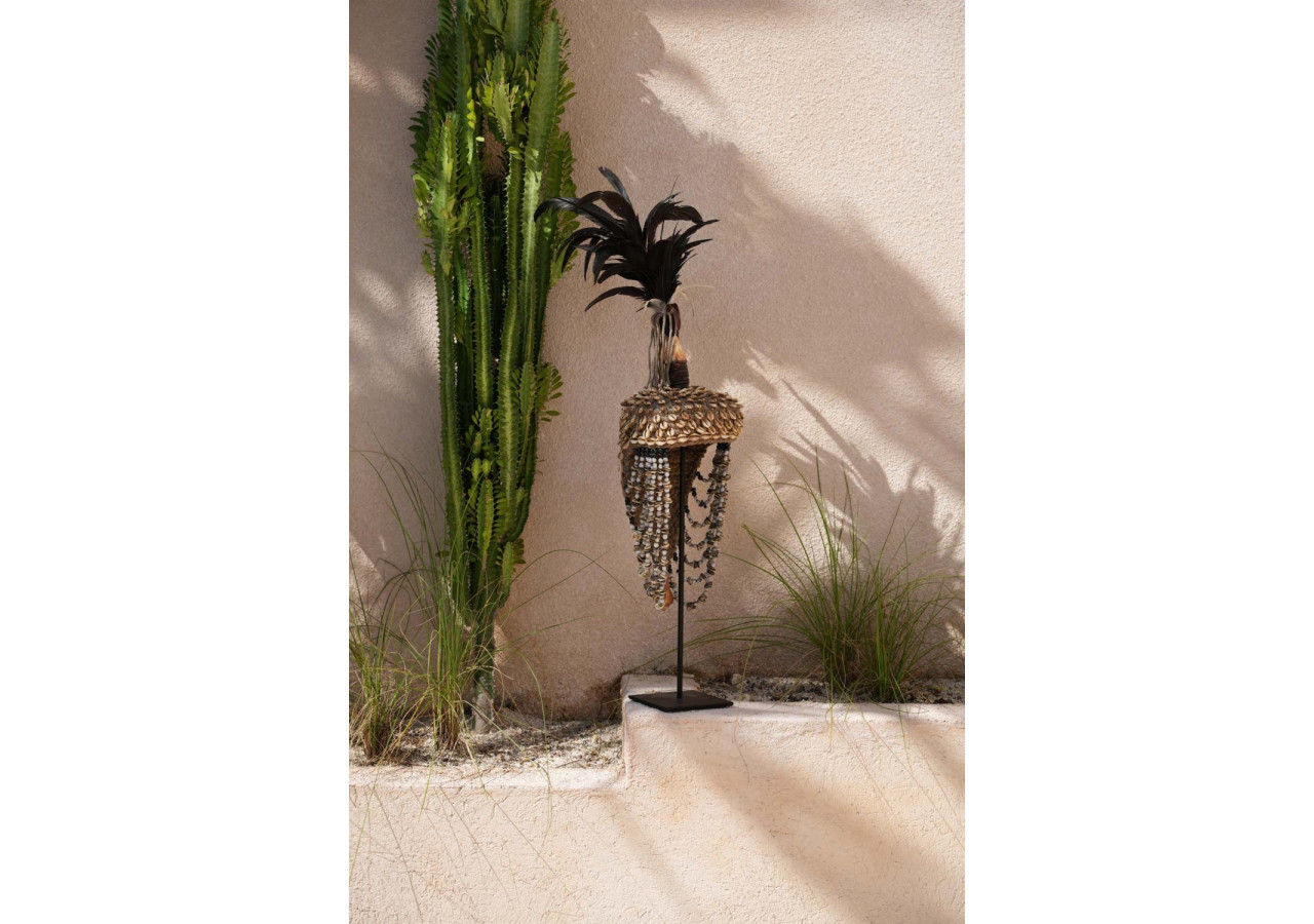 Chapeau en Coquillage sur Support - Fait Main en Noir Naturel - BAKU019NB - Bazar Bizar