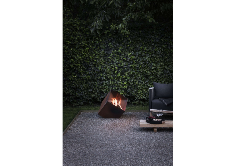 FireCube Barbecue Vuurschaal - Hauteur 45 cm en cortenstaal - ES 214506 - Eva Solo FireCube Barbecue Vuurschaal - Hauteur 45 cm en cortenstaal - ES 214506 - Eva Solo