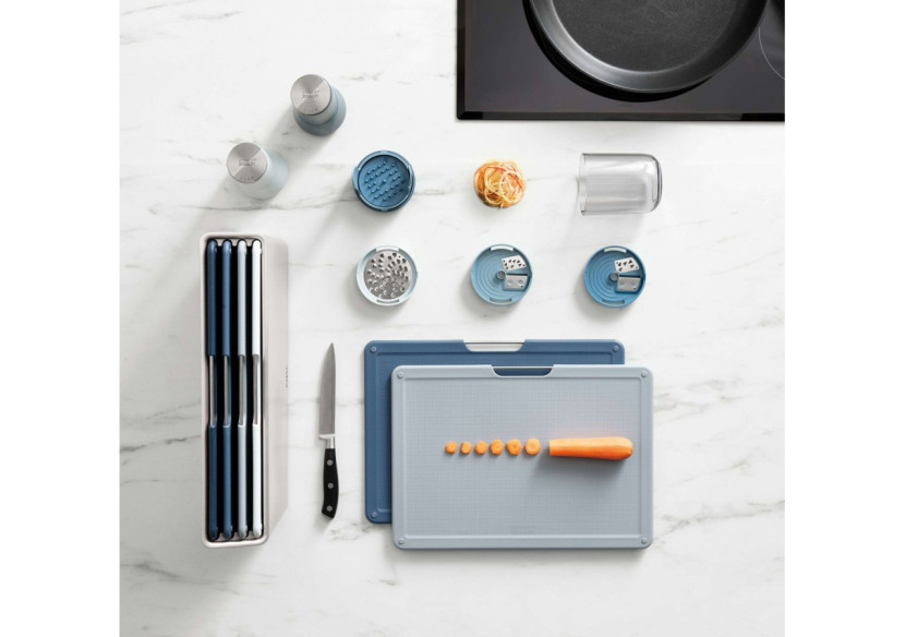 Set de 4 Planches à Découper FOLIO - Organisateur avec support - JJ 003130 - Joseph Joseph Set de 4 Planches à Découper FOLIO - Organisateur avec support - JJ 003130 - Joseph Joseph