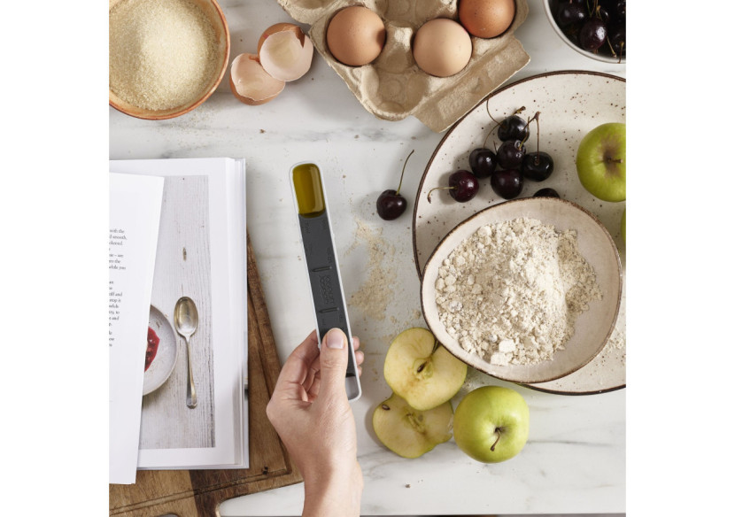 Cuillère Doseuse Measure-Up - Réglable de 5 à 15 ml - JJ 002065 - Joseph Joseph Cuillère Doseuse Measure-Up - Réglable de 5 à 15 ml - JJ 002065 - Joseph Joseph