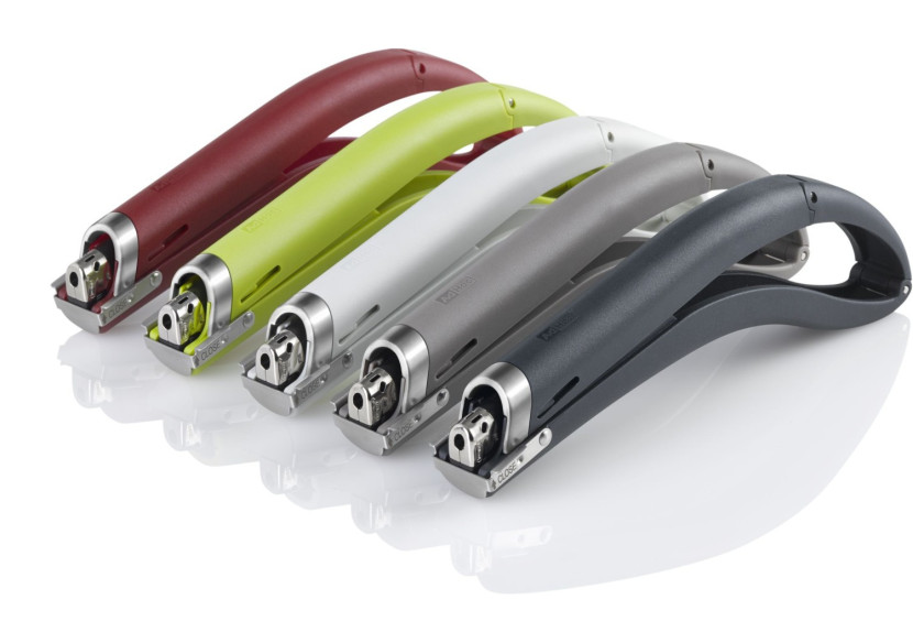 Briquet de Table Fit Finger - Design Pratique - AD FZ24 G - Adhoc Briquet de Table Fit Finger - Design Pratique - AD FZ24 G - Adhoc