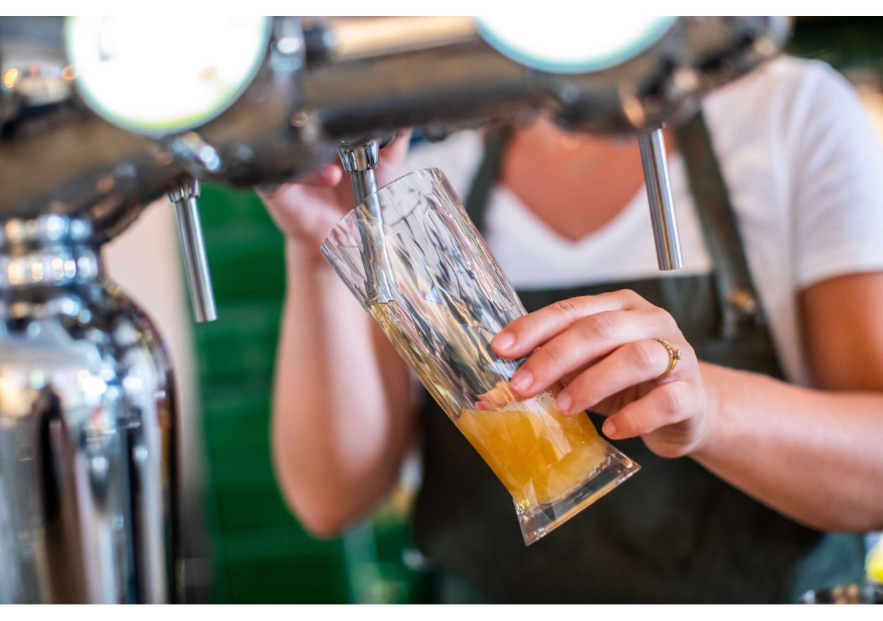 Verre à Bière Club No. 10 - 300 ml, résistant et isolant - KZ 496770 - Koziol