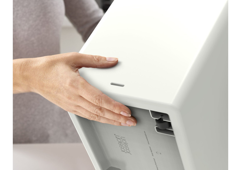 Poubelle Totem Pop - 2 compartiments de 30 litres pour un tri facile - JJ 001716 - Joseph Joseph Poubelle Totem Pop - 2 compartiments de 30 litres pour un tri facile - JJ 001716 - Joseph Joseph