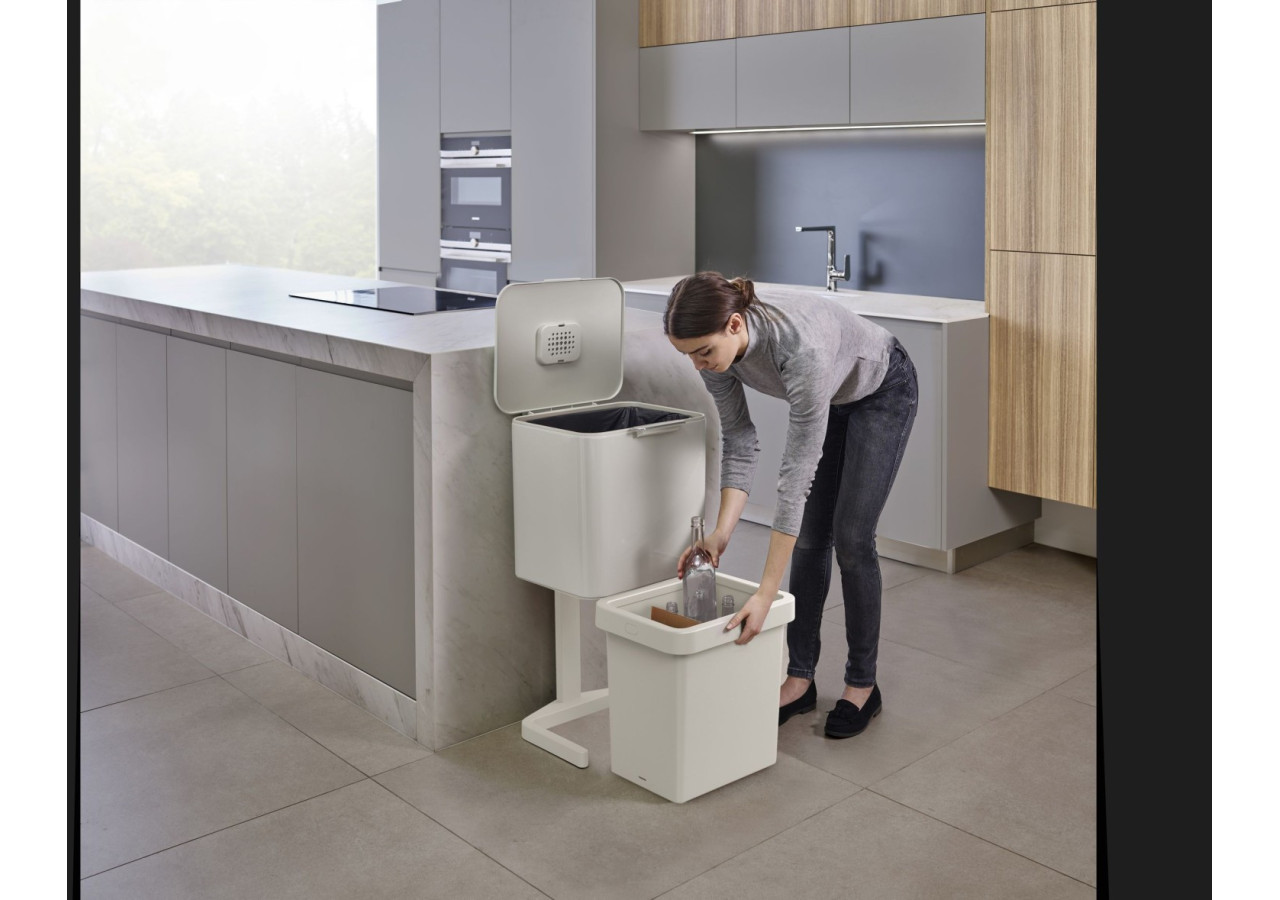 Poubelle Totem Pop - 2 compartiments de 30 litres pour un tri facile - JJ 001716 - Joseph Joseph