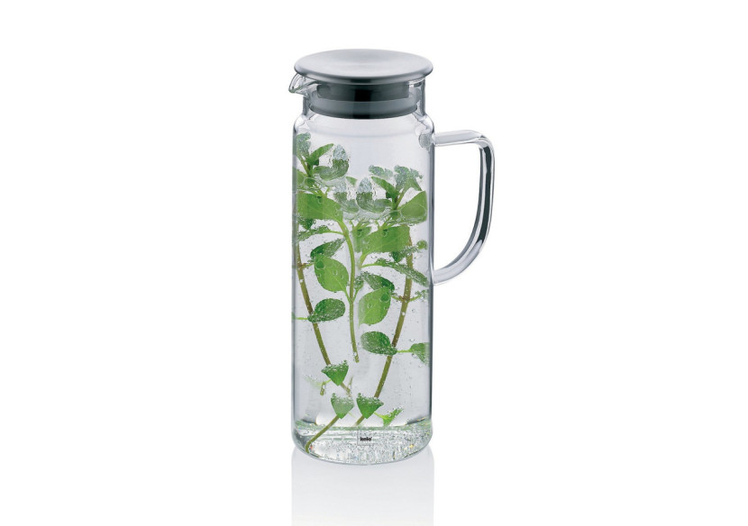 Carafe à jus Sapkan - Verre 1,6L avec couvercle en inox - KE 113987 - Kela Keuken Carafe à jus Sapkan - Verre 1,6L avec couvercle en inox - KE 113987 - Kela Keuken
