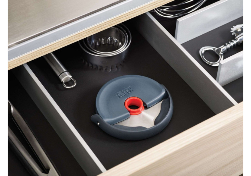 Coupe-pizza DISC - Design innovant en acier inoxydable - JJ 200386 - Joseph Joseph Coupe-pizza DISC - Design innovant en acier inoxydable - JJ 200386 - Joseph Joseph