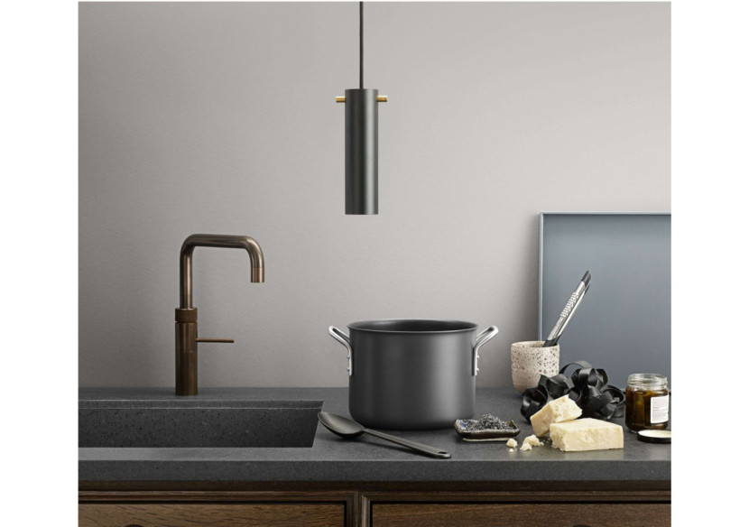 Casserole Black Line - 20 cm en aluminium - ET 063999 - Eva Trio Casserole Black Line - 20 cm en aluminium - ET 063999 - Eva Trio