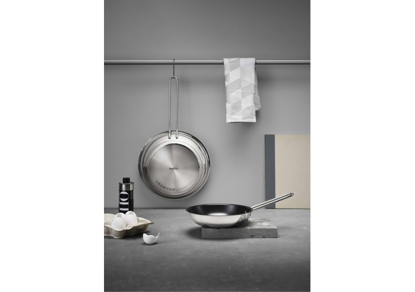 Poêle Antiadhésive Eva Trio - 28 cm de Qualité Supérieure - ET 160940 - Eva Trio Poêle Antiadhésive Eva Trio - 28 cm de Qualité Supérieure - ET 160940 - Eva Trio