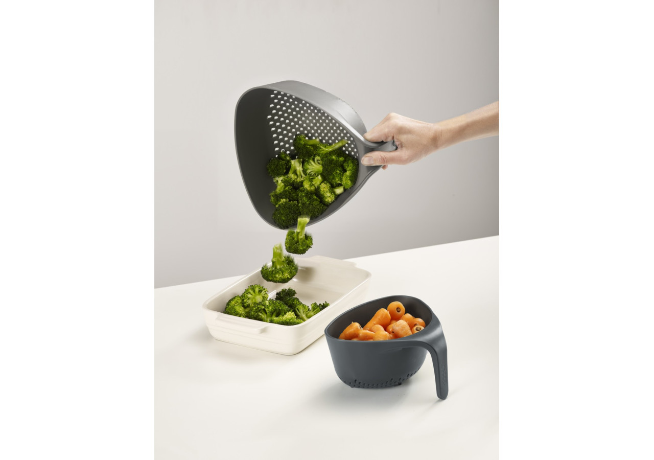 Ensemble de Passoires Triangulaires - 2 pièces, en plastique - JJ 400946 - Joseph Joseph