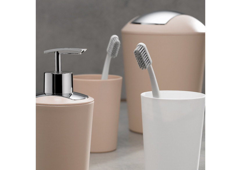 Poubelle Marta - Capacité de 5 litres, design élégant - KE 243851 - Kela Badkamer Poubelle Marta - Capacité de 5 litres, design élégant - KE 243851 - Kela Badkamer