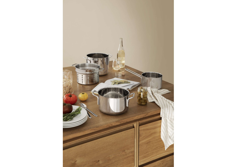 Ensemble de Casseroles en Acier Inoxydable - 4 Pièces Pratiques - ET 070232 - Eva Trio Ensemble de Casseroles en Acier Inoxydable - 4 Pièces Pratiques - ET 070232 - Eva Trio