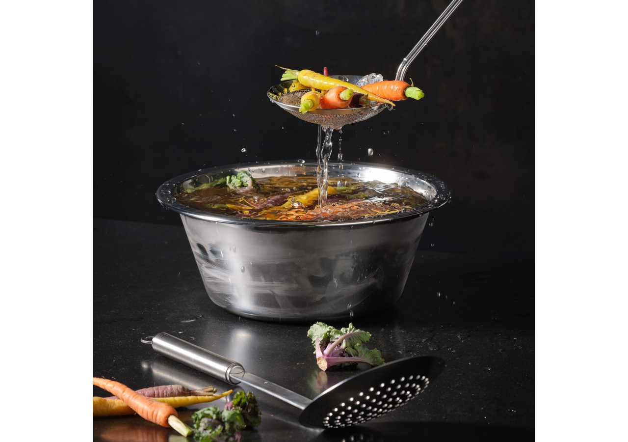 Spatule à mousse perforée - 41,5 cm pour soupes et sauces - RS 957924 - Rösle Keuken