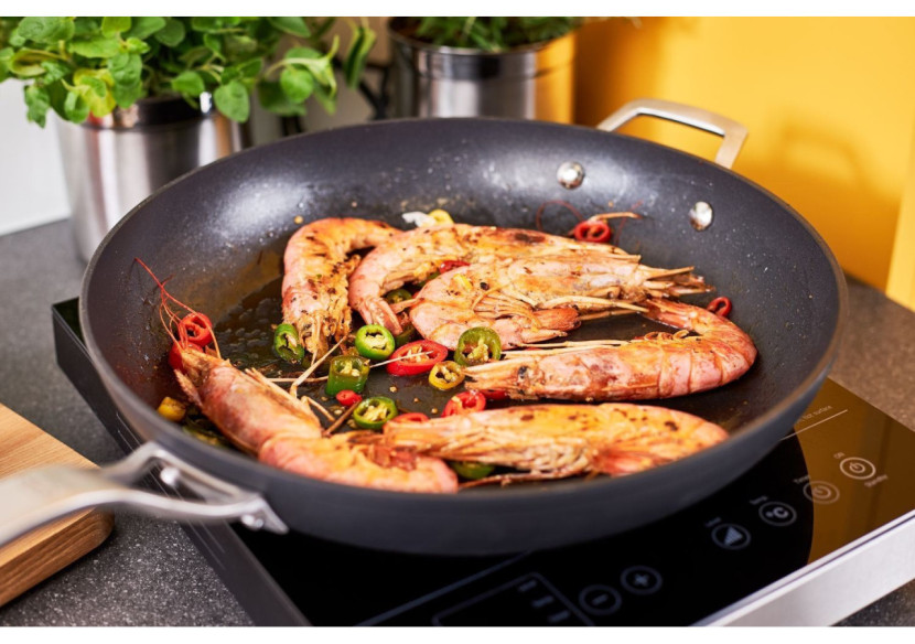 Poêle Raise - 32 cm, Aluminium Forgé avec Revêtement Antiadhésif - RS 914040 - Rösle Keuken Poêle Raise - 32 cm, Aluminium Forgé avec Revêtement Antiadhésif - RS 914040 - Rösle Keuken