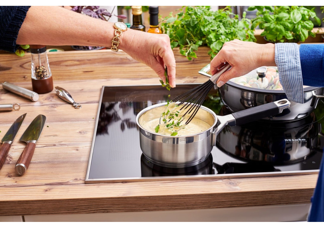 Fouet en silicone 22,5 cm - Pour mélanges légers et délicats - RS 956057 - Rösle Keuken