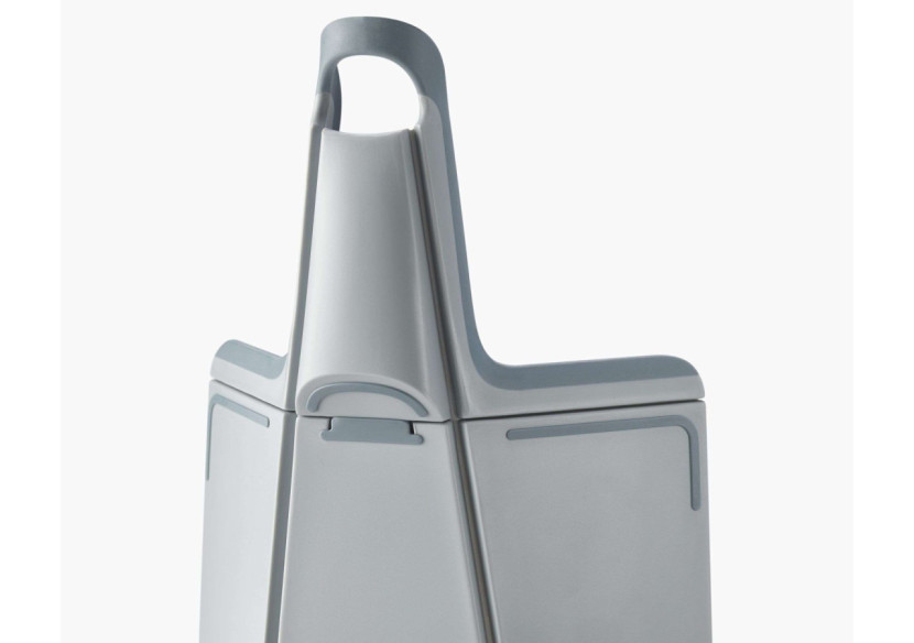 Planche à découper pliable Chop2Pot Plus - Petite taille, couleur bleu clair - JJ 005073 - Joseph Joseph Planche à découper pliable Chop2Pot Plus - Petite taille, couleur bleu clair - JJ 005073 - Joseph Joseph