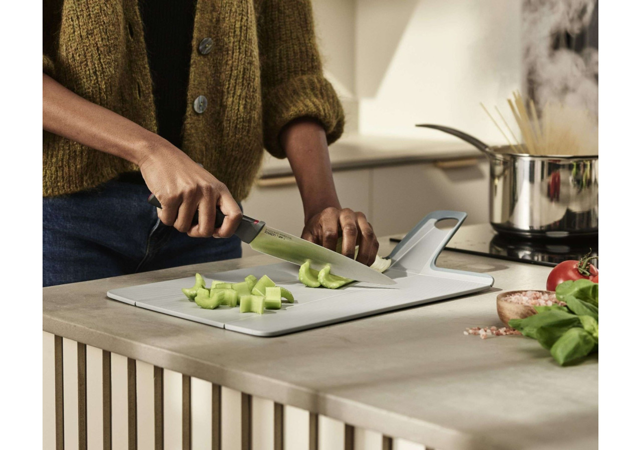 Planche à découper pliable Chop2Pot Plus - Petite taille, couleur bleu clair - JJ 005073 - Joseph Joseph