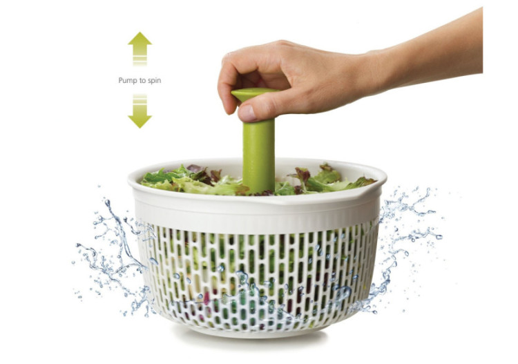 Spindola - Centrifugeuse à salade et passoire multifonction - JJ 004946 - Joseph Joseph 2