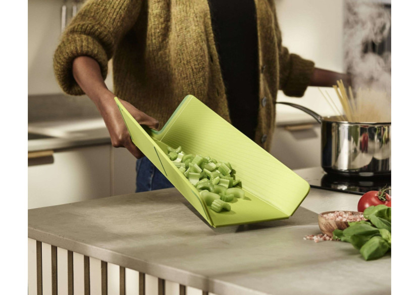Planche à Découper Pliable Chop2Pot Plus - Petite, Verte, Anti-Dérapante - JJ 005059 - Joseph Joseph Planche à Découper Pliable Chop2Pot Plus - Petite, Verte, Anti-Dérapante - JJ 005059 - Joseph Joseph
