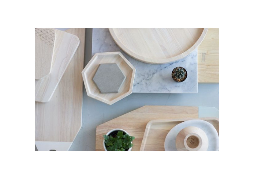 Plateau Polygon Blis - Grand modèle en bois d'acacia - TD 018758 - TAK Design Plateau Polygon Blis - Grand modèle en bois d'acacia - TD 018758 - TAK Design