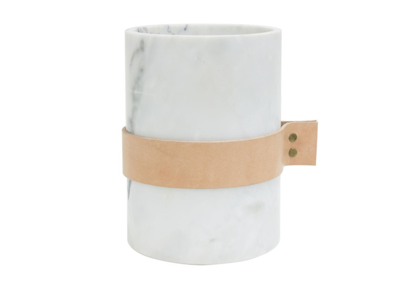 Vase en marbre avec bandoulière en cuir - 14 x 20 cm - TD 017812 - TAK Design