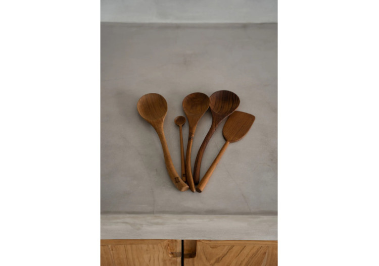 Spatule en Racine de Teck - Polyvalence et Élégance - BASU011 - Bazar Bizar 2