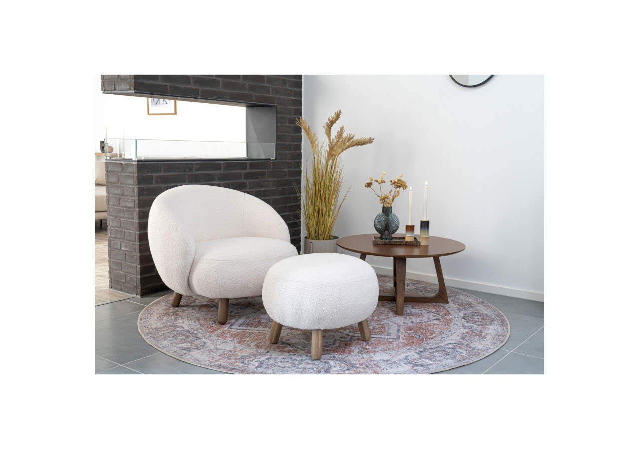 Repose-pieds Savona - Fourrure synthétique avec pieds effet noyer - 1501185 - House Nordic