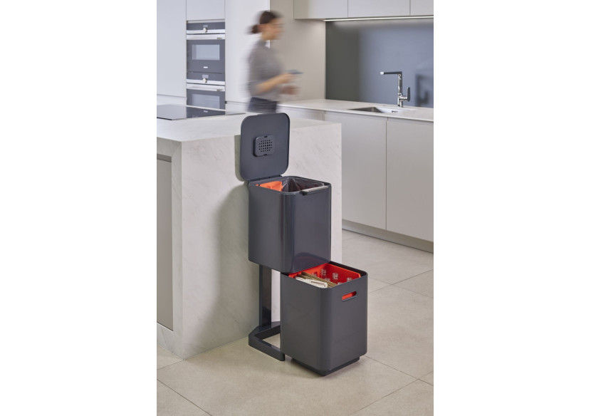 Poubelle Totem Compact 2x20 L - Système de Tri Intelligent - JJ 001068 - Joseph Joseph Poubelle Totem Compact 2x20 L - Système de Tri Intelligent - JJ 001068 - Joseph Joseph