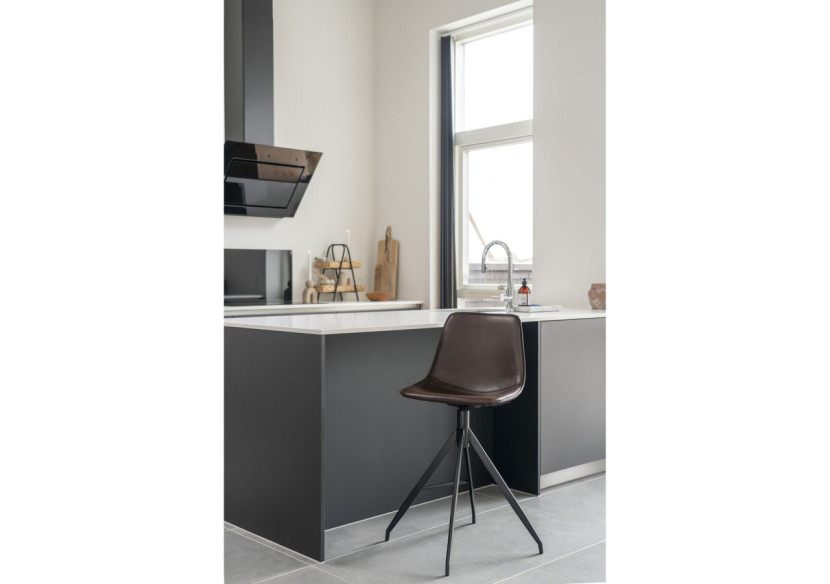 Chaise de Comptoir MONACO - PU marron avec pieds noirs - 1001321 - House Nordic