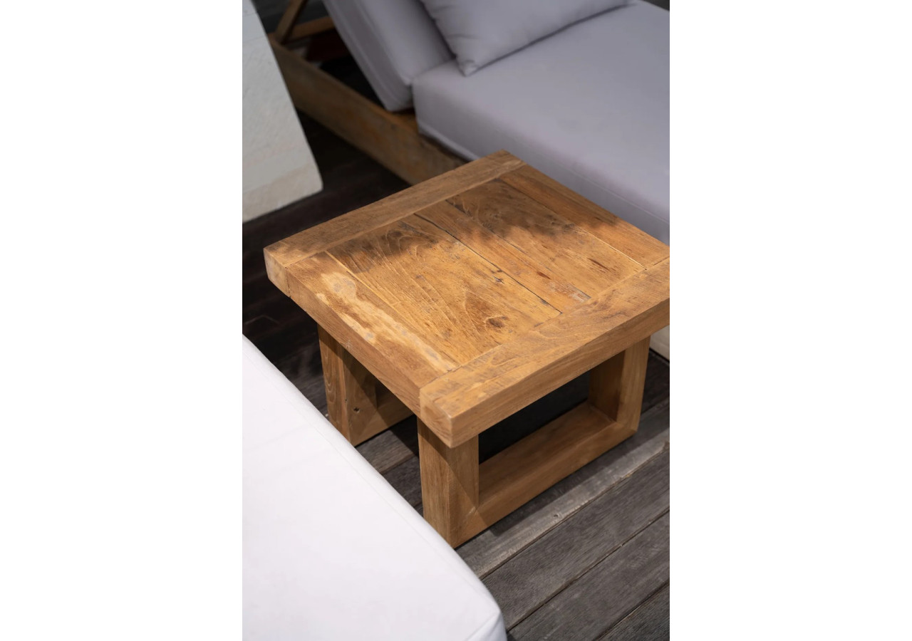 Table d'appoint en teck recyclé - Design naturel et durable - JACI027N - Bazar Bizar