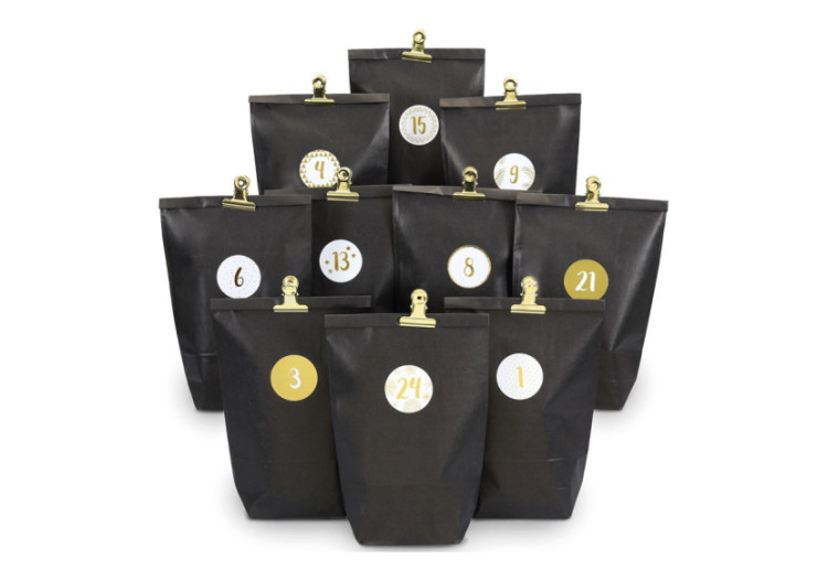 Calendrier de l'Avent en papier - 24 sachets avec pinces dorées (24x21x2 cm) - 10036913 - WURM