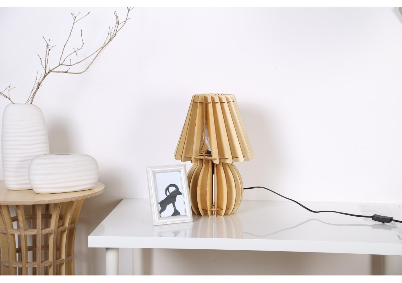 Lampe de table Stereotype - Design classique en bois 26 x 26 x 40 cm - K7DUI-WOD-TBL - Kayoom