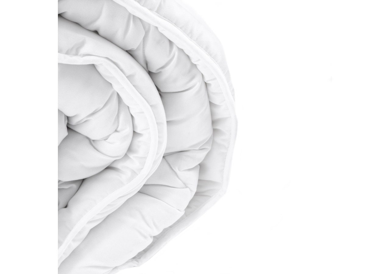 Couette Micro Touch Simple - 200x200 cm, idéale pour un confort constant - Royal Textile