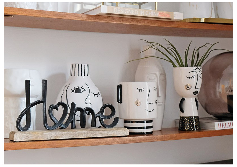 Vase en céramique Femme - Noir 9x20x9cm - 10028193 - WURM Vase en céramique Femme - Noir 9x20x9cm - 10028193 - WURM