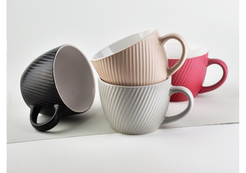 Mug SALLY LINES BEIGE - 480ml en céramique - HTPS5085-PROM - Affekdesign By Mondex Mug SALLY LINES BEIGE - 480ml en céramique - HTPS5085-PROM - Affekdesign By Mondex