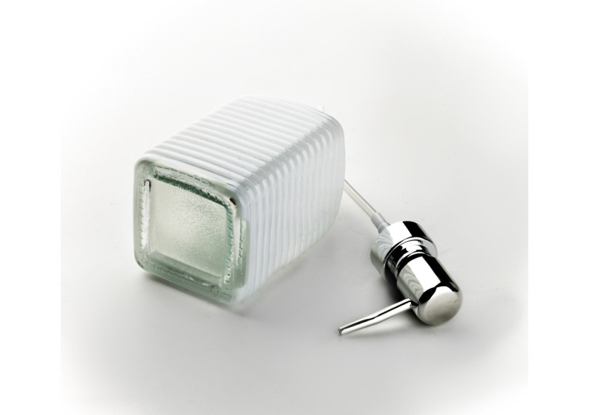 Distributeur de savon KYLE Blanc - h19cm x 7.8cm - HTWM6068 - Bathlab By Mondex Distributeur de savon KYLE Blanc - h19cm x 7.8cm - HTWM6068 - Bathlab By Mondex